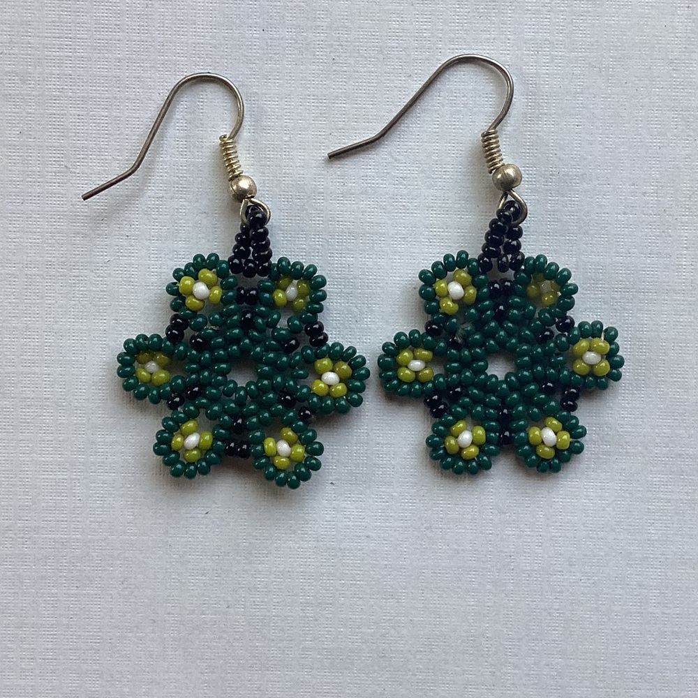 New Import Huichol of Mexico Bead Flower Dangle Earrings Boho Hippie Tribal Art